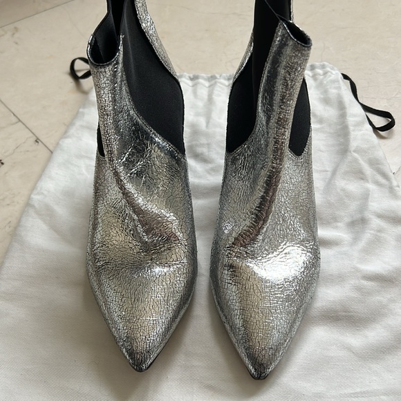 Isabel Marant metallic Silver booties w/cone heels, size 38 β¨β¨β¨ - Picture 2 of 5